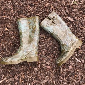 Chooka tall rain boots size 8.